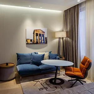 Cavour 4*, Milan Italy